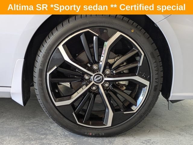 2023 Nissan Altima SR - Photo 11