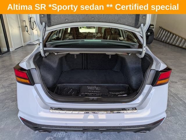 2023 Nissan Altima SR - Photo 13