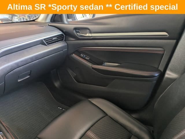 2023 Nissan Altima SR - Photo 17