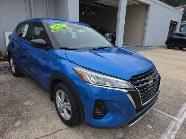 2025 Nissan KICKS PLAY Base