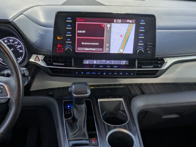 2024 Toyota Sienna Limited - Photo 14