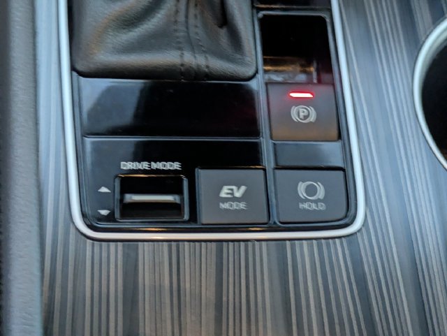 2024 Toyota Sienna Limited - Photo 15