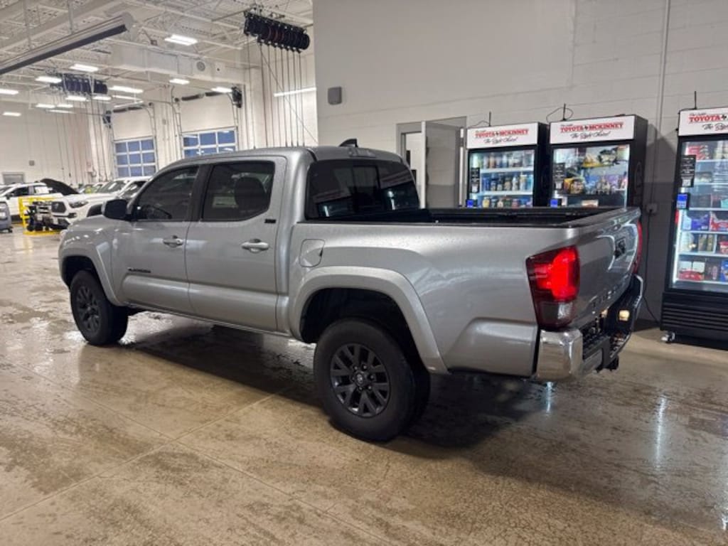 Used 2022 Toyota Tacoma SR5 Truck Double Cab