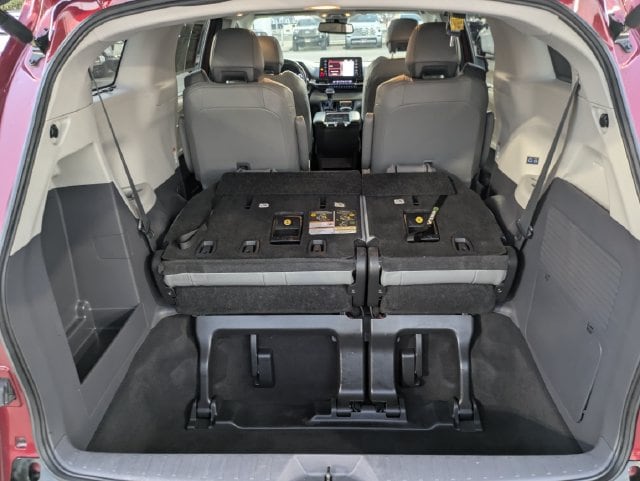 2024 Toyota Sienna Limited - Photo 27
