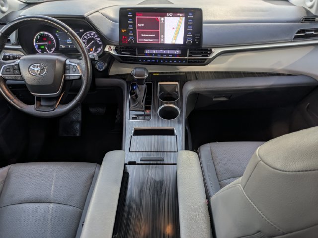 2024 Toyota Sienna Limited - Photo 10