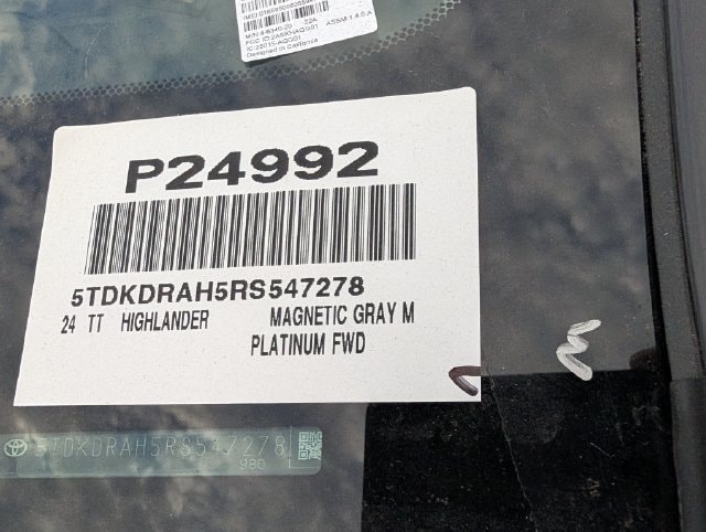 2024 Toyota Highlander Platinum - Photo 36