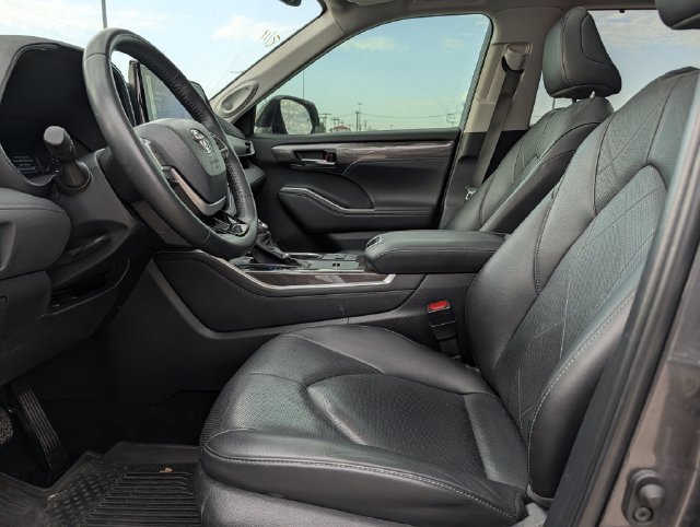 2024 Toyota Highlander Platinum - Photo 26