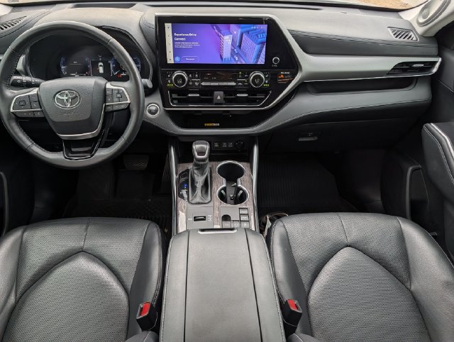 2024 Toyota Highlander Platinum - Photo 11