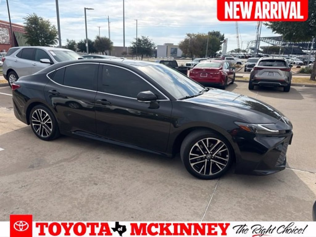 Used 2025 Toyota Camry XLE Sedan