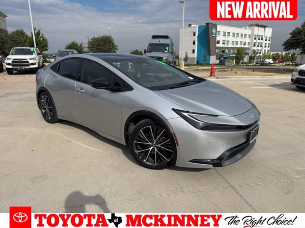 Used 2024 Toyota Prius XLE Hatchback