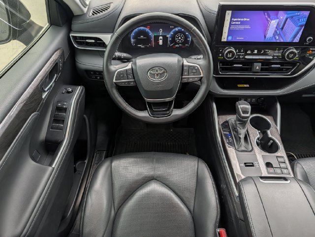 2024 Toyota Highlander Platinum - Photo 12