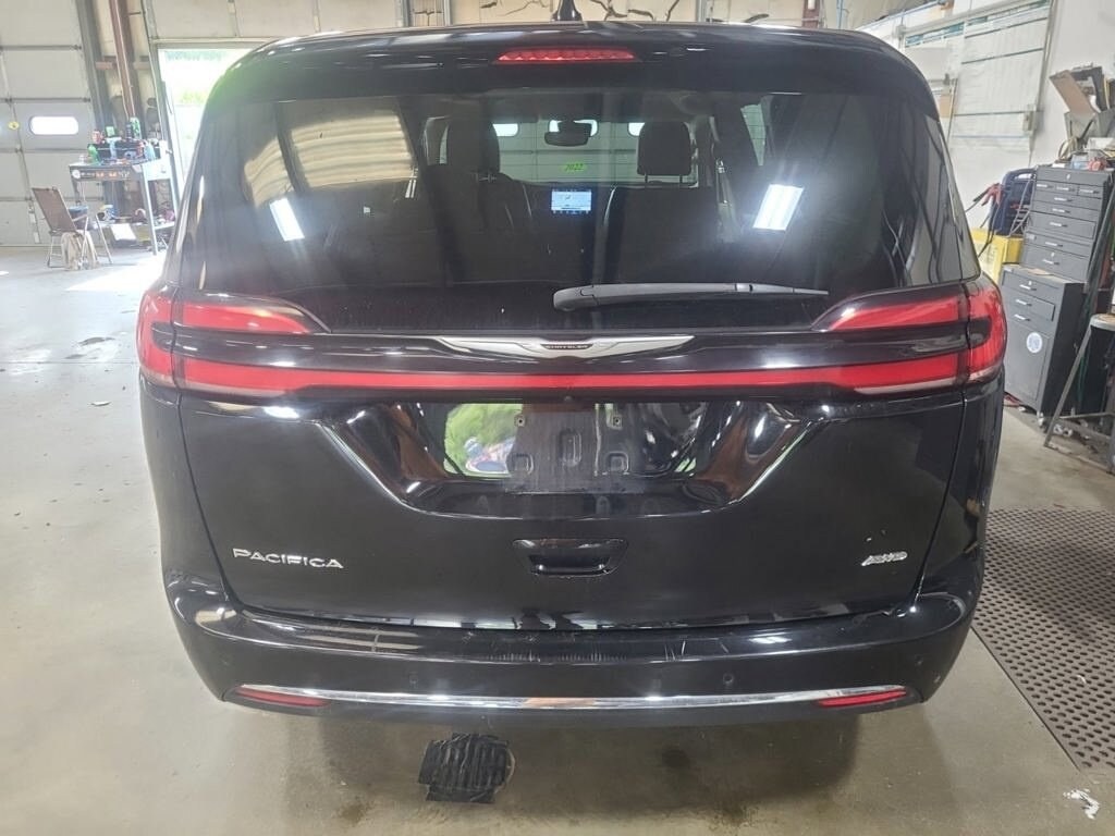 Certified 2024 Chrysler Pacifica Touring L Minivan/Van