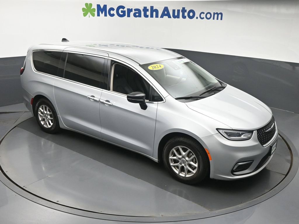 Certified 2024 Chrysler Pacifica Touring L Minivan/Van