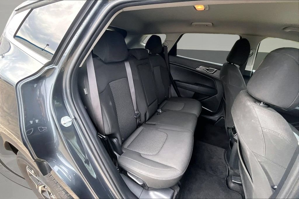 2025 Kia Sportage LX - Photo 28