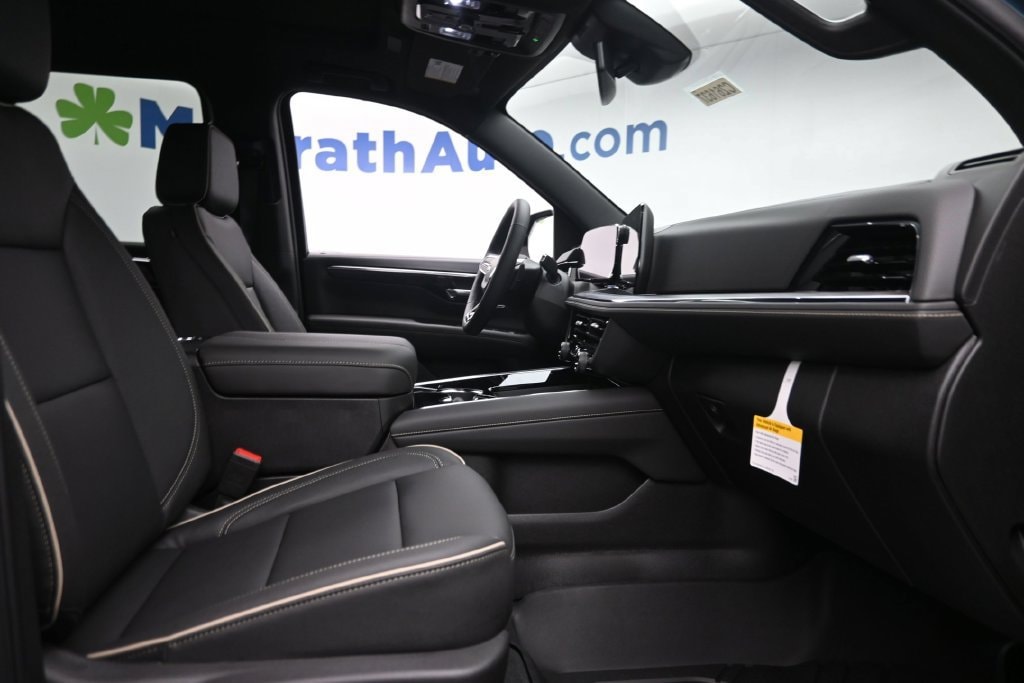 2026 Chevrolet Suburban Premier - Photo 9