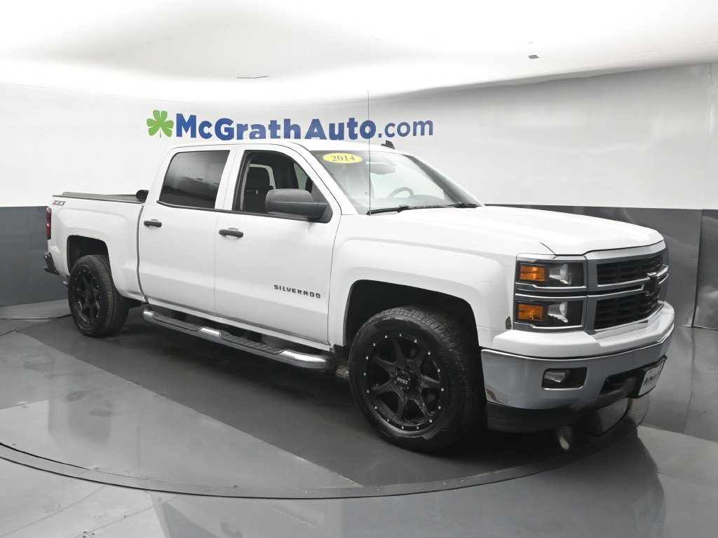 Used 2014 Chevrolet Silverado 1500 LT with VIN 3GCUKREC9EG199510 for sale in Cedar Rapids, IA