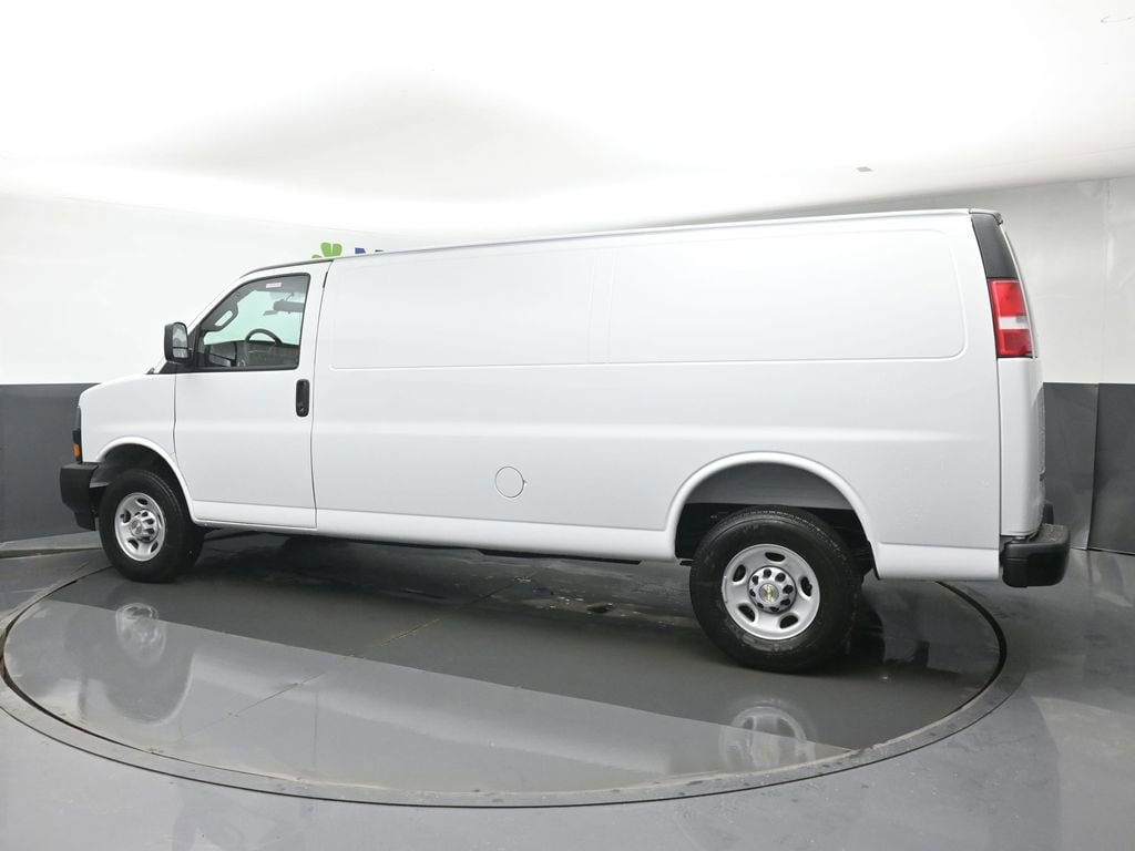 2026 Chevrolet Express Cargo Work Van - Photo 20