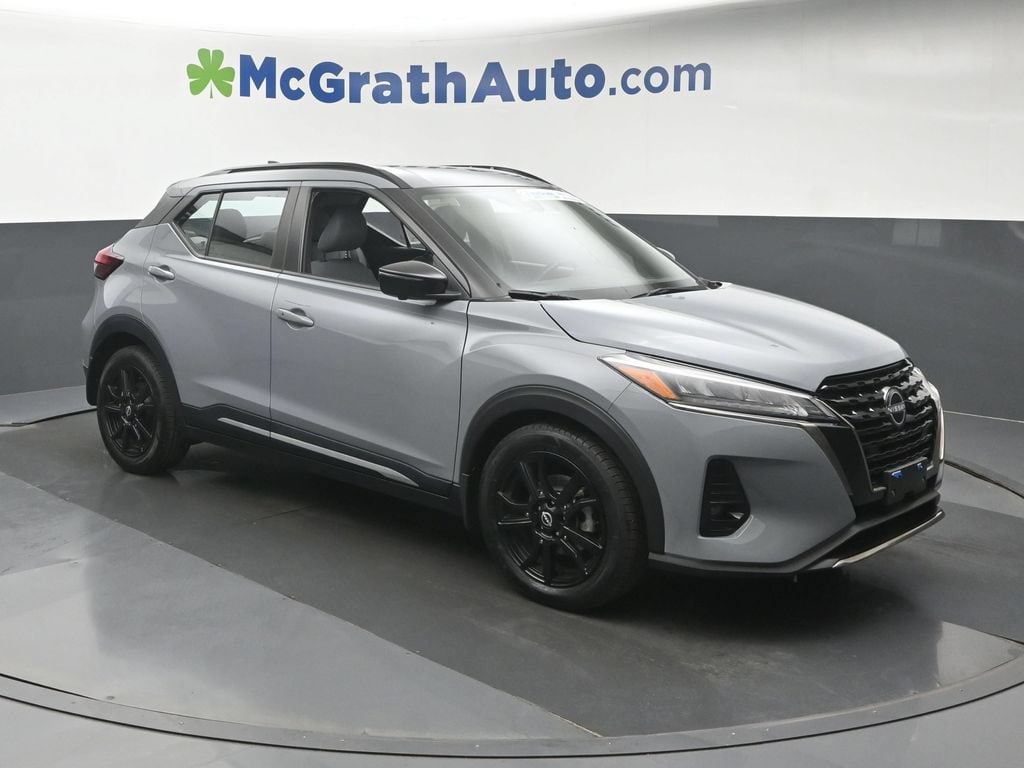 Used 2023 Nissan Kicks SR SUV