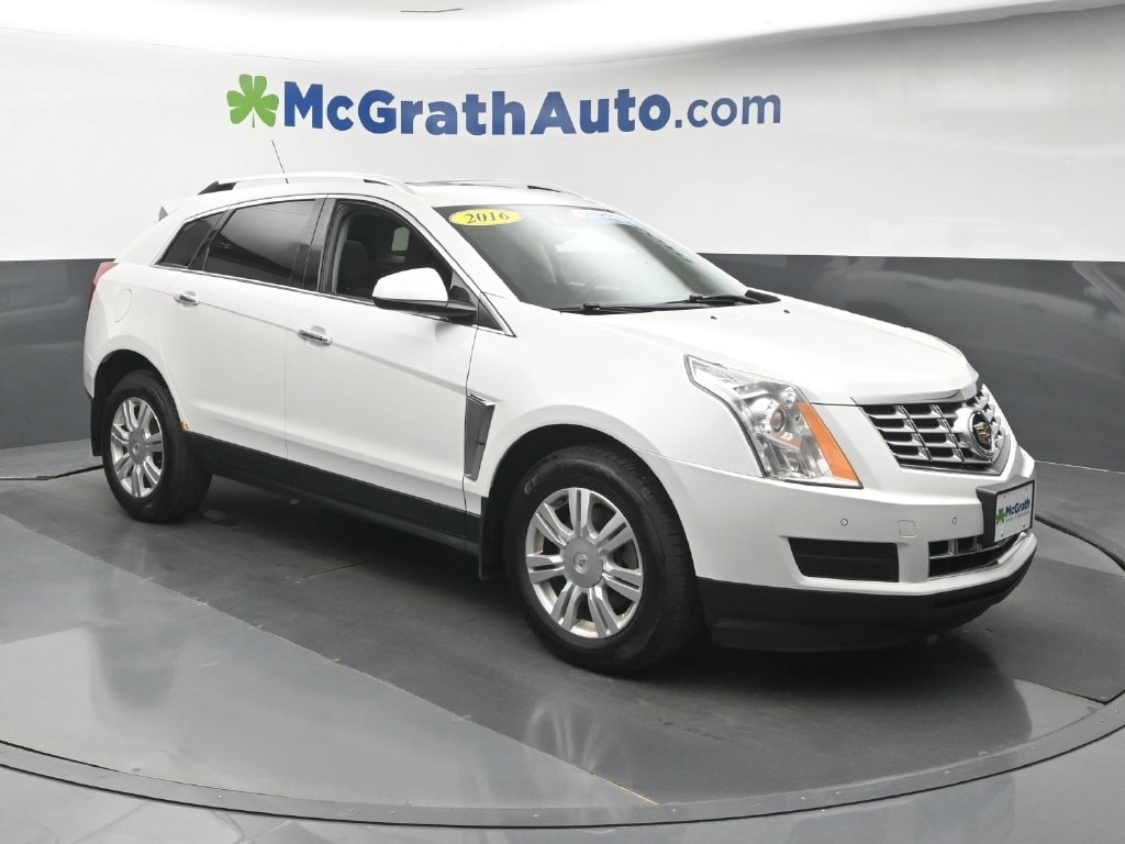 Used 2016 Cadillac SRX Luxury Collection with VIN 3GYFNBE34GS534206 for sale in Cedar Rapids, IA