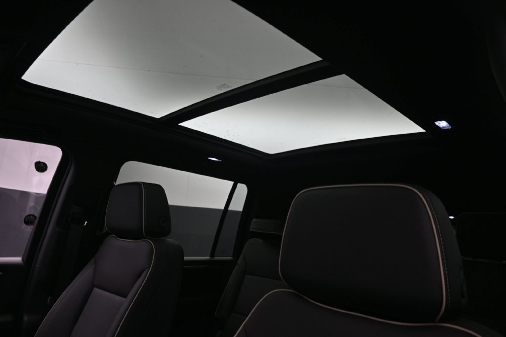 2026 Chevrolet Suburban Premier - Photo 23
