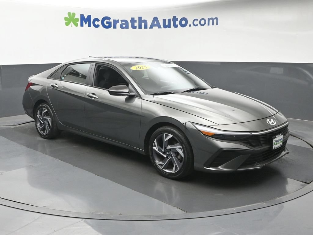 Used 2025 Hyundai Elantra SEL Sport Sedan