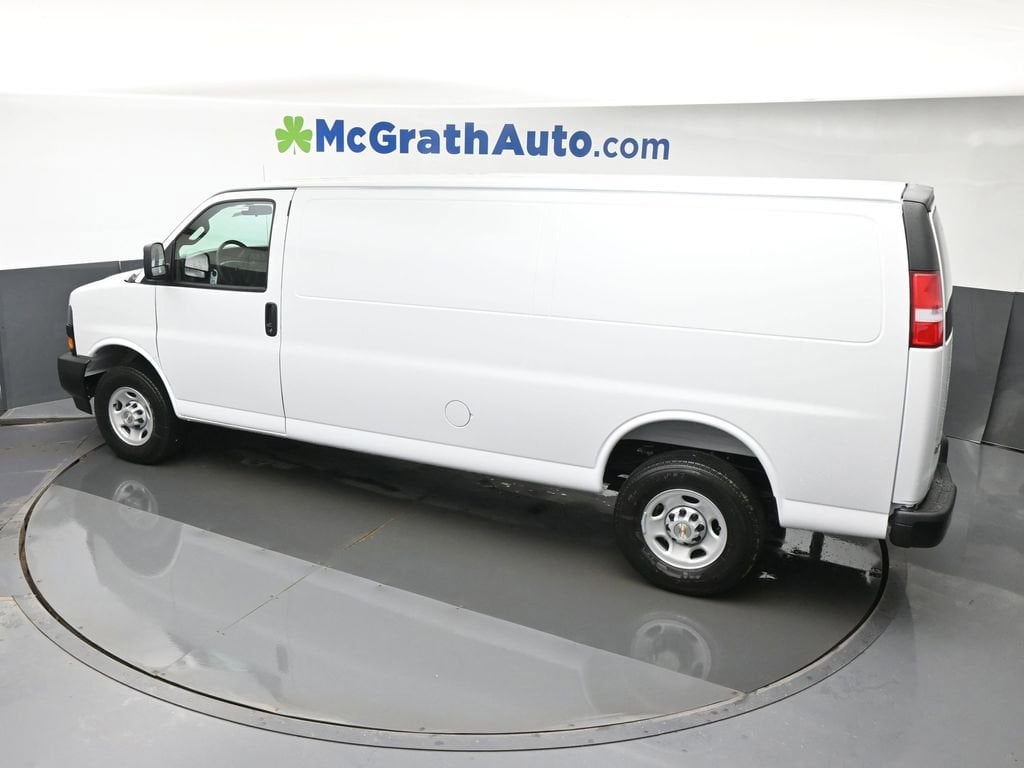 2026 Chevrolet Express Cargo Work Van - Photo 21