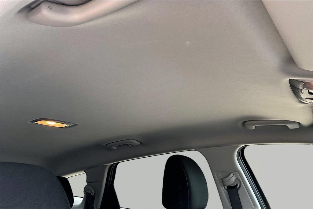 2025 Kia Sportage LX - Photo 30