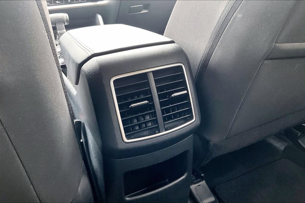 2025 Kia Sportage LX - Photo 12
