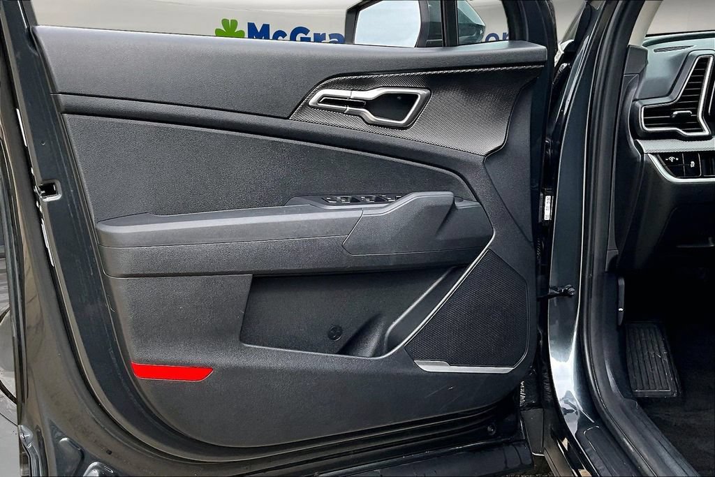 2025 Kia Sportage LX - Photo 23