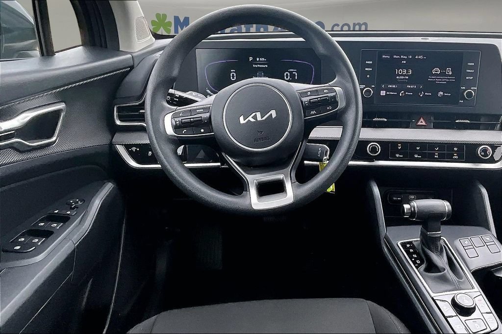 2025 Kia Sportage LX - Photo 10