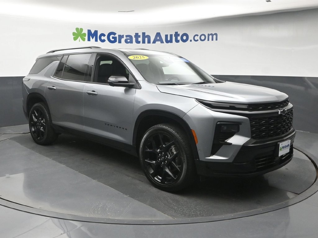 Used 2025 Chevrolet Traverse RS SUV