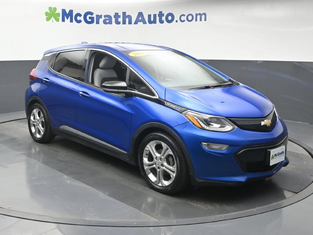 Used 2017 Chevrolet Bolt EV LT with VIN 1G1FW6S01H4188727 for sale in Cedar Rapids, IA