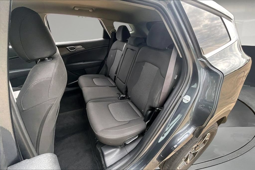 2025 Kia Sportage LX - Photo 25