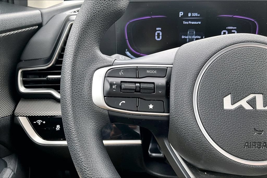 2025 Kia Sportage LX - Photo 14