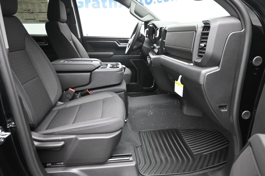 2026 Chevrolet Silverado 1500 LT - Photo 9