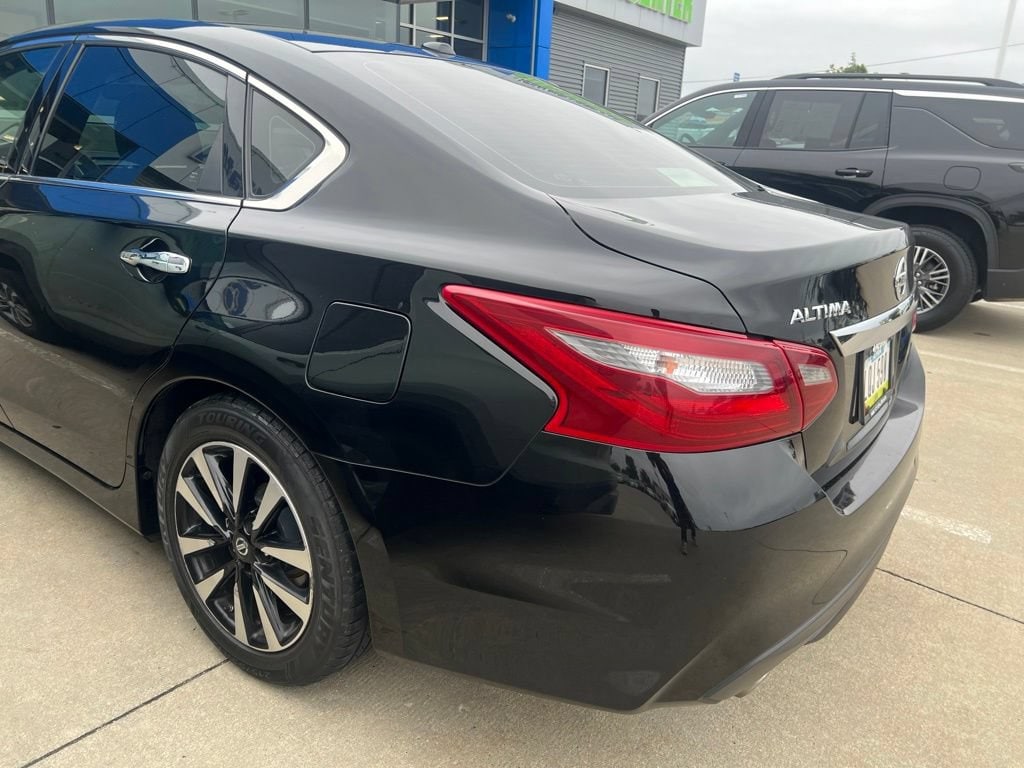 Used 2018 Nissan Altima 2.5 SV Sedan