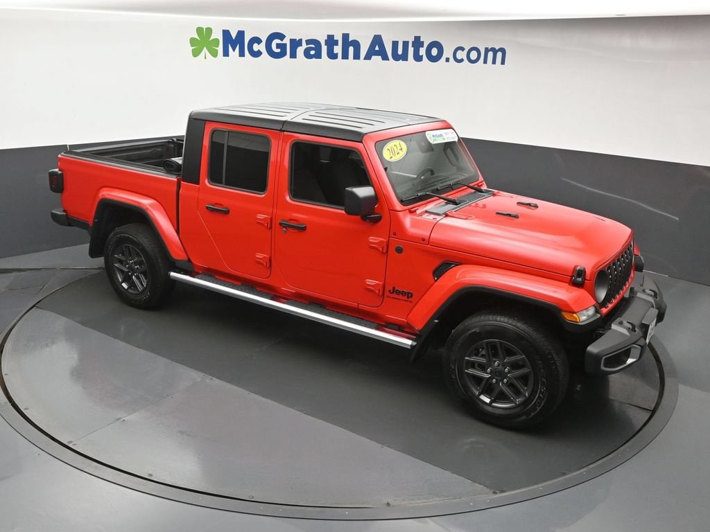 Used 2024 Jeep Gladiator Sport S Truck Crew Cab