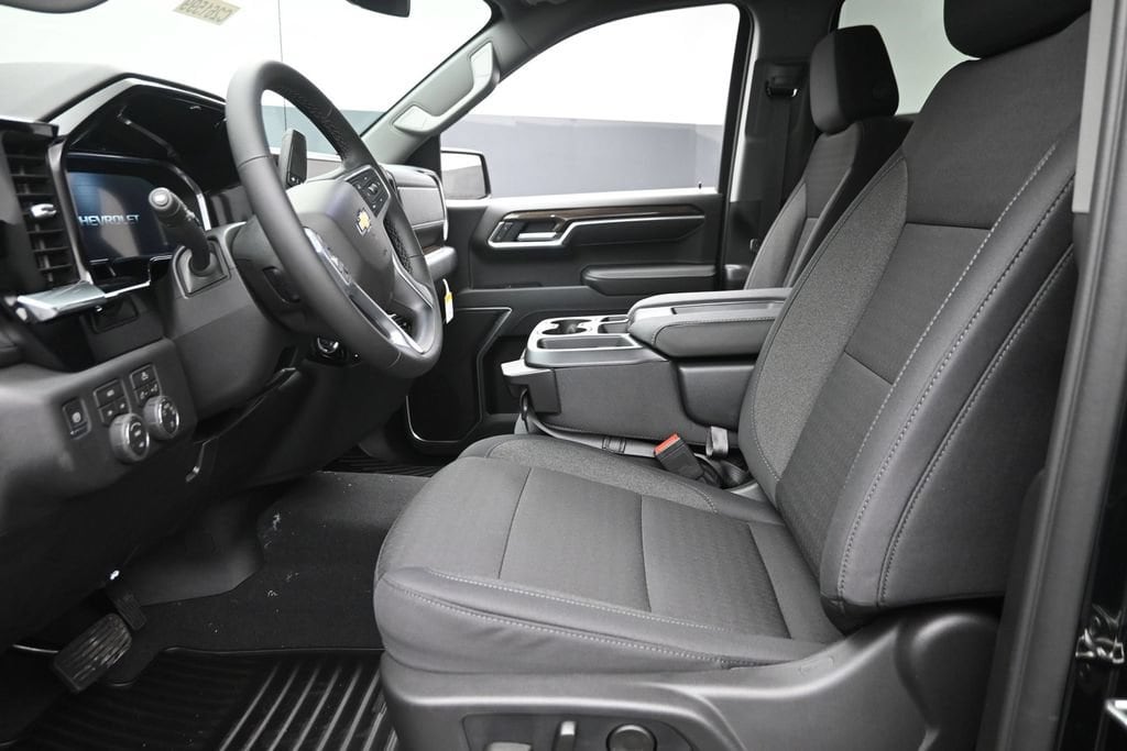 2026 Chevrolet Silverado 1500 LT - Photo 14