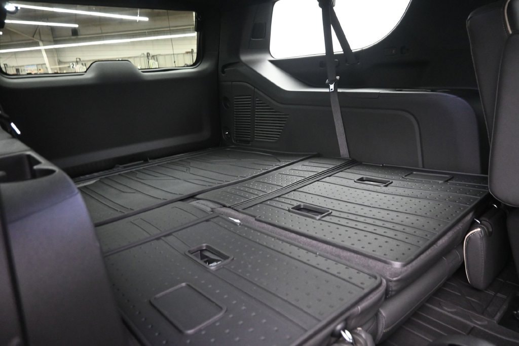 2026 Chevrolet Suburban Premier - Photo 11