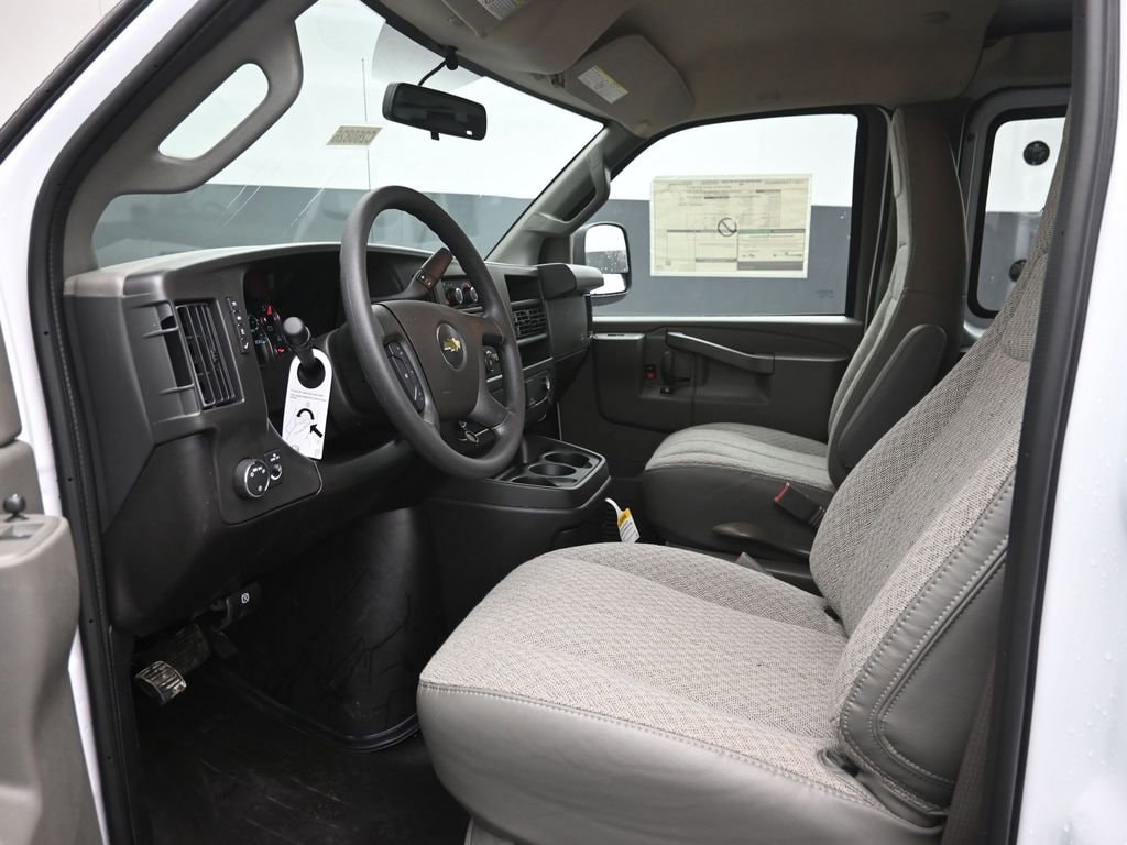 2026 Chevrolet Express Cargo Work Van - Photo 15