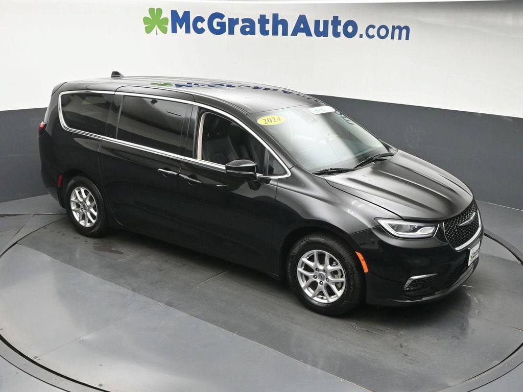 Used 2024 Chrysler Pacifica Touring L Van Passenger Van