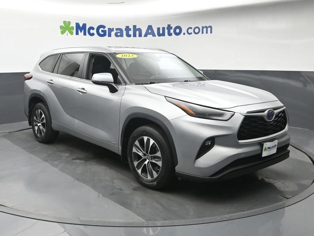 Used 2023 Toyota Highlander Hybrid XLE SUV