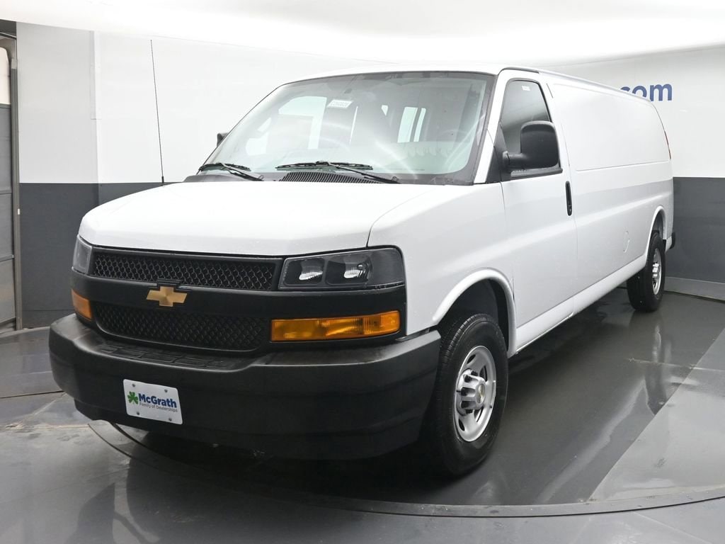 2026 Chevrolet Express Cargo Work Van - Photo 17