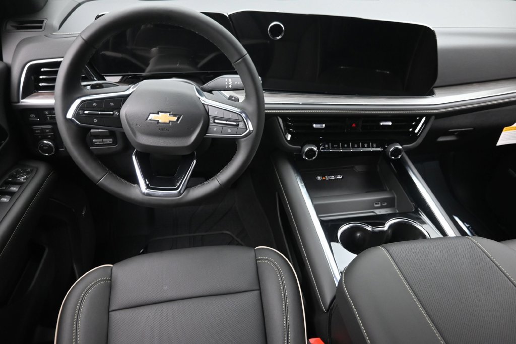 2026 Chevrolet Suburban Premier - Photo 16
