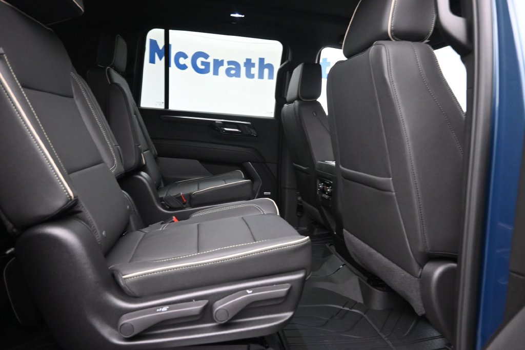 2026 Chevrolet Suburban Premier - Photo 10