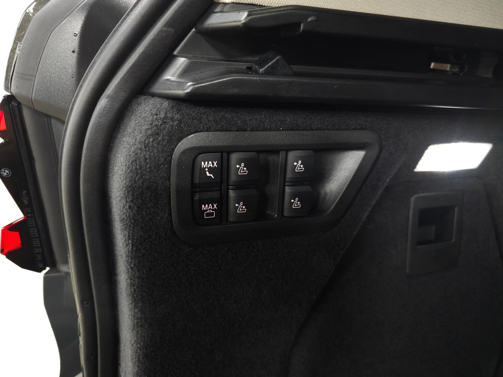 2026 BMW X7 40i - Photo 9