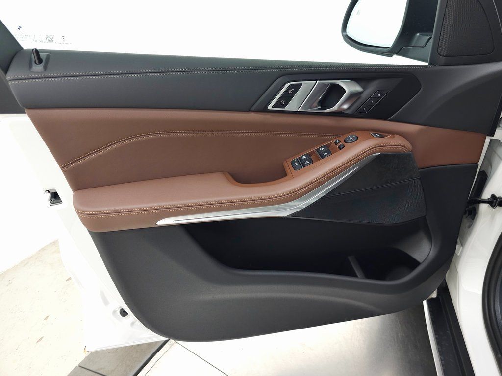 2026 BMW X5 40i - Photo 15