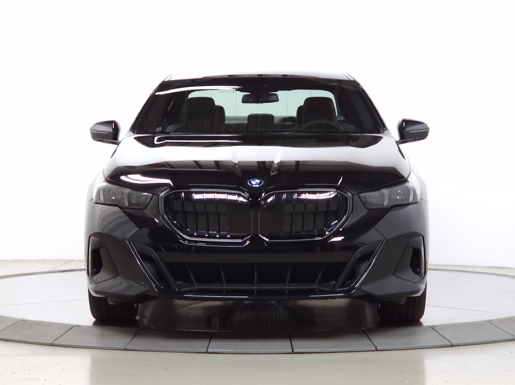 New 2027 BMW 5 Series 550e xDrive Sedan