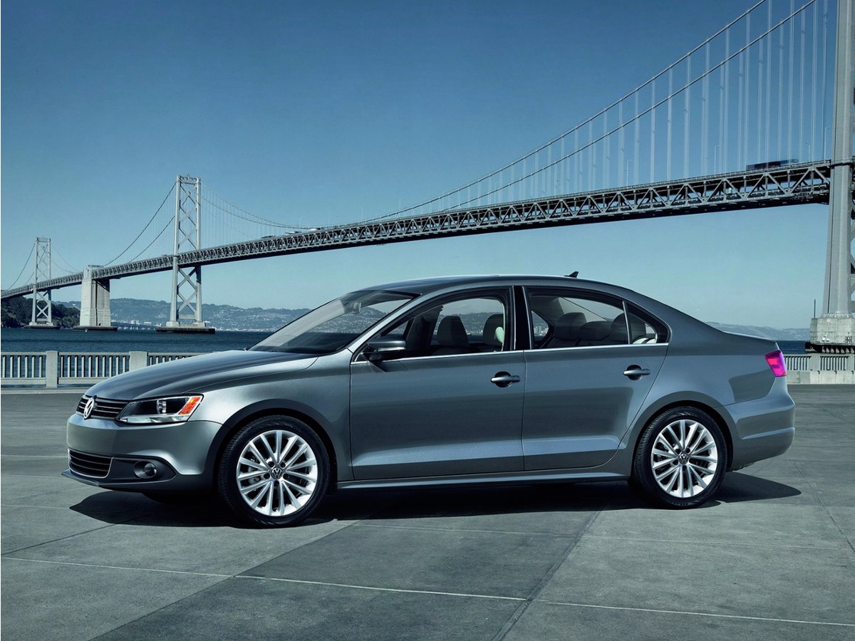 Used 2014 Volkswagen Jetta 1.8T SE Sedan