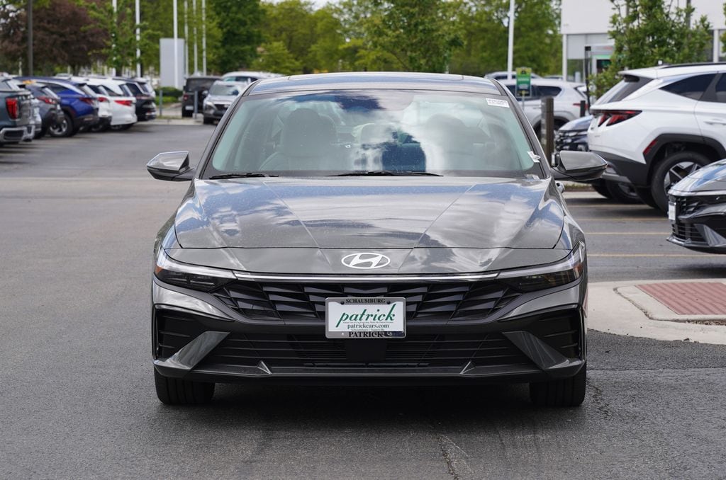 New 2026 Hyundai Elantra Limited Sedan
